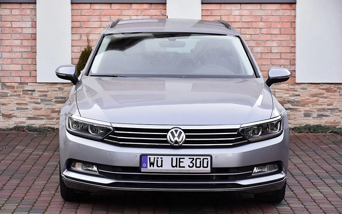 Volkswagen Passat cena 77900 przebieg: 121000, rok produkcji 2019 z Ryki małe 704